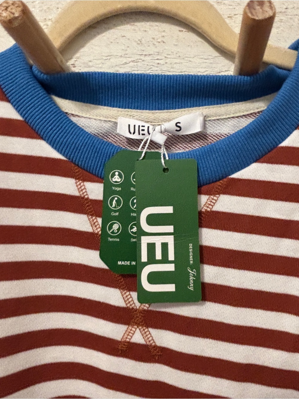 NWT Women’s UEU Oversized Crewneck Pullover - Picture 3 of 4